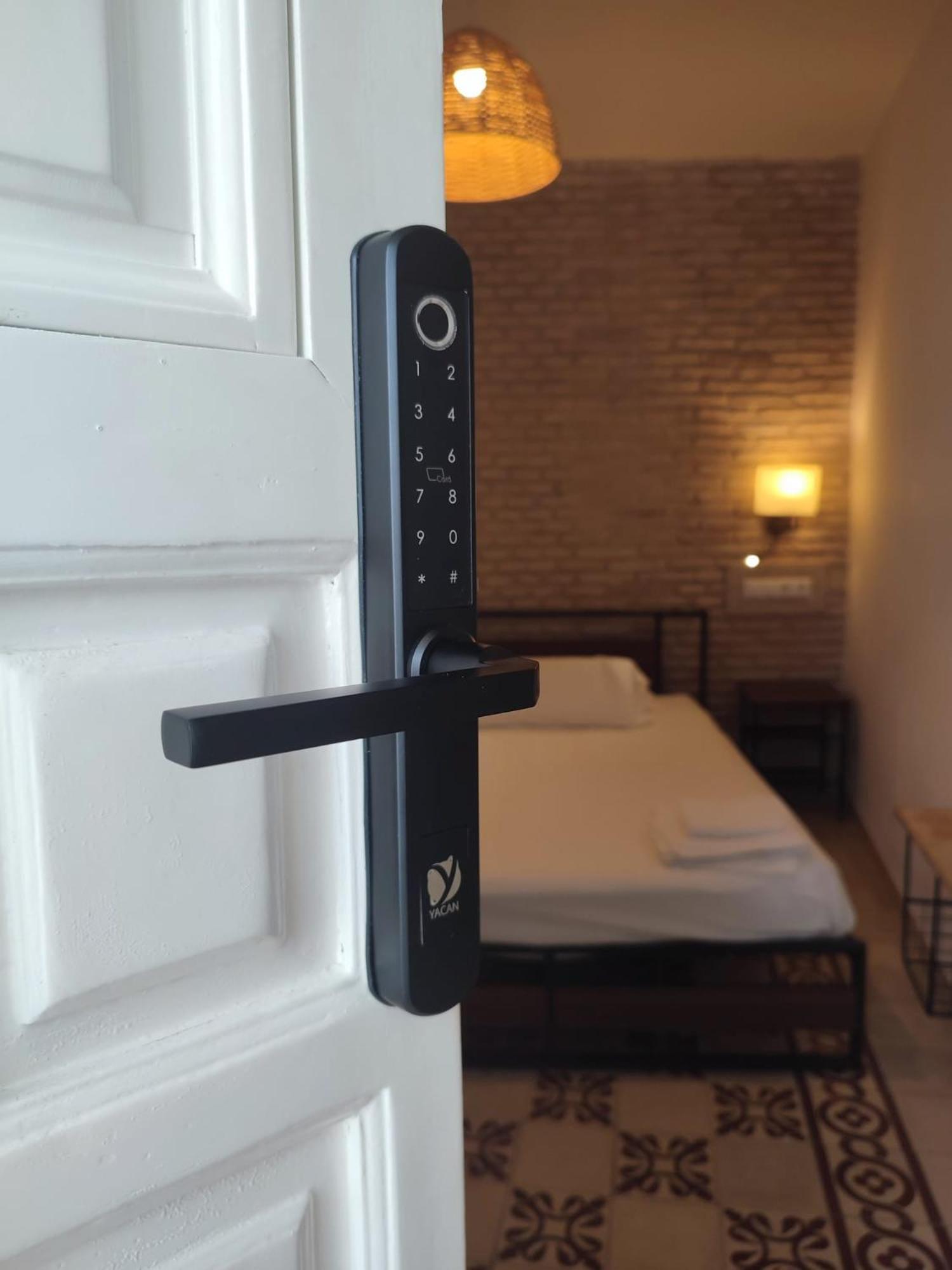 Hostel Ibarra By Bossh! Hotels Sewilla Zewnętrze zdjęcie